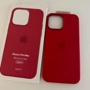 NEW Apple MagSafe Silicone iPhone 13 Pro Max case